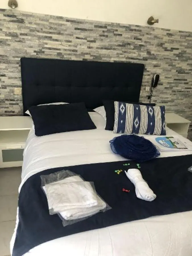 Hotel Les Mimosas 봄레미모사